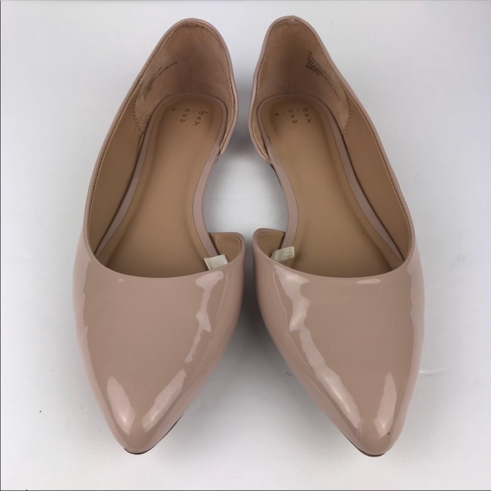 Nude flats